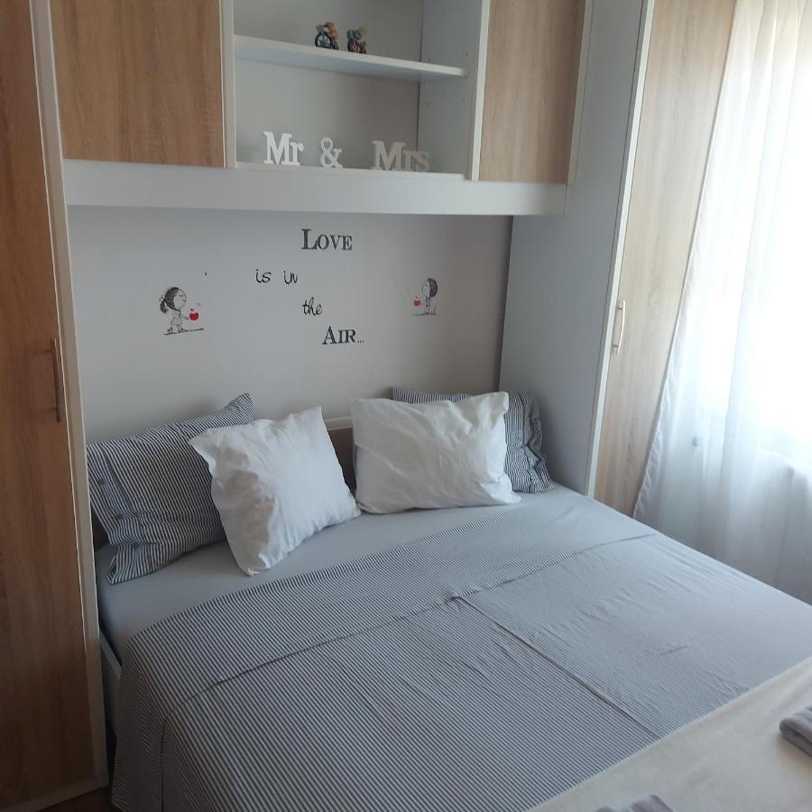 Apartment San Ližnjan Buitenkant foto